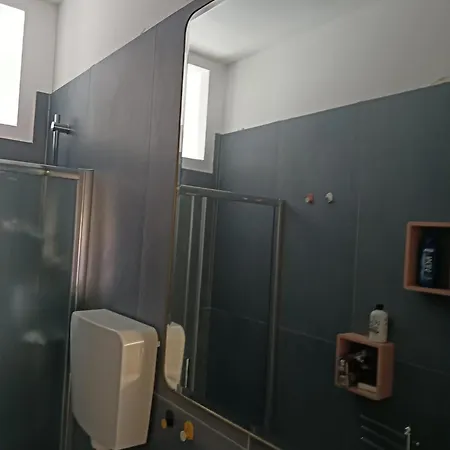De Giosa 3* باري